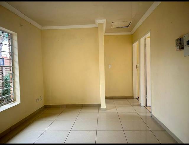 2 BEDROOM TOWNHOUSE FOR SALE IN THE ORCHARDS